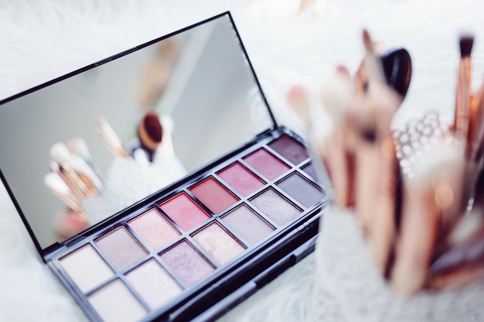 Maquiagem para Cada Idade: Realce sua Beleza com Técnicas Adequadas ao Seu Estilo de Vida