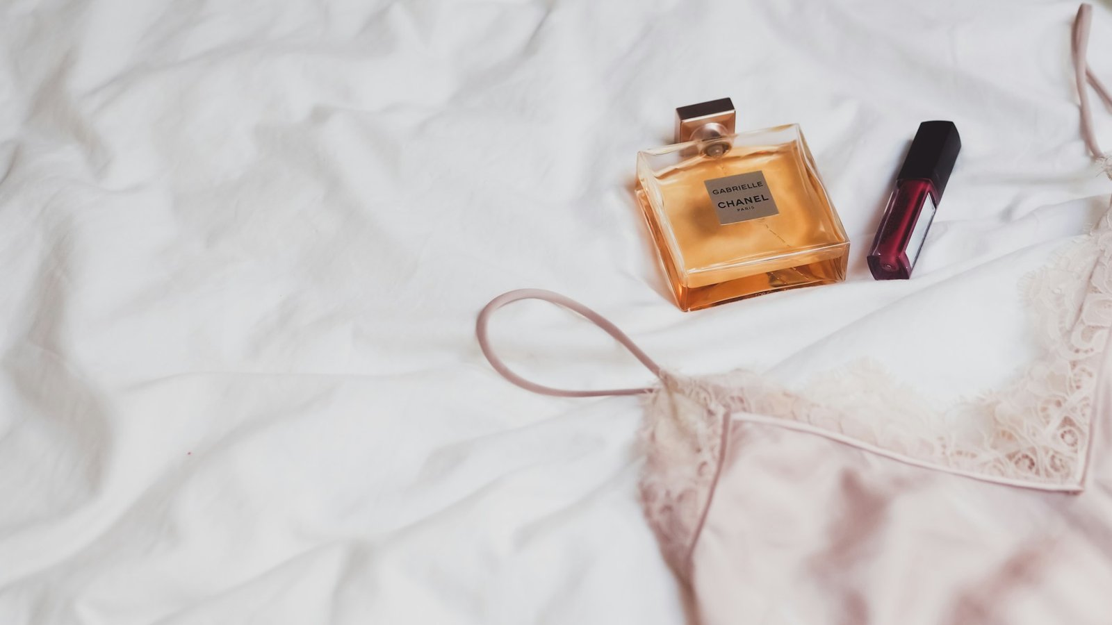 Dicas de Roupas, Perfumes e Acessórios para Impressionar no Primeiro Contato