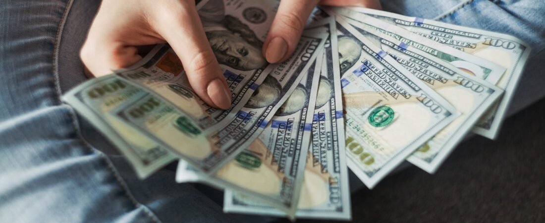 Gestão financeira para mulheres que trabalham com conteúdo adulto